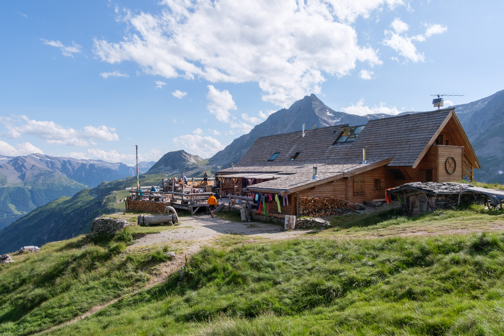 refuge de la dent parachée en vanoise