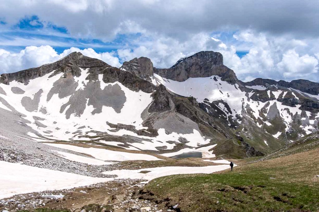 lac du lauzon dans le devoluy