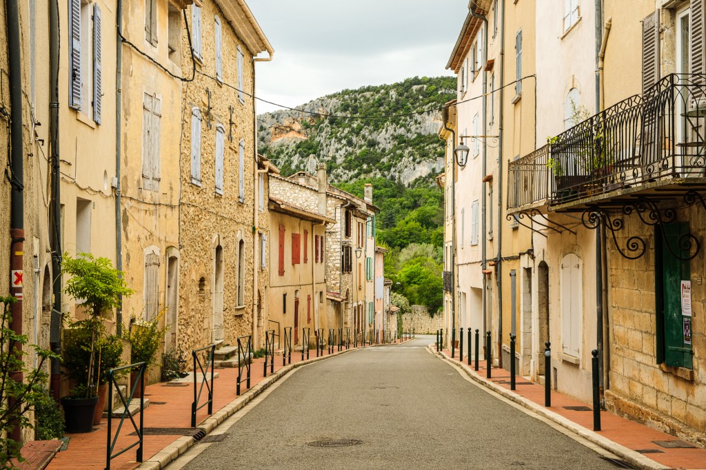 visite du village de quinson dans le verdon