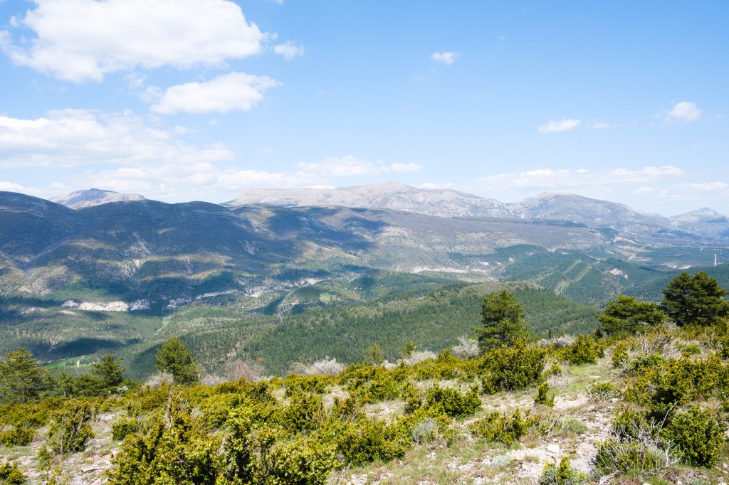 vue sur les montagnes du haut verdon