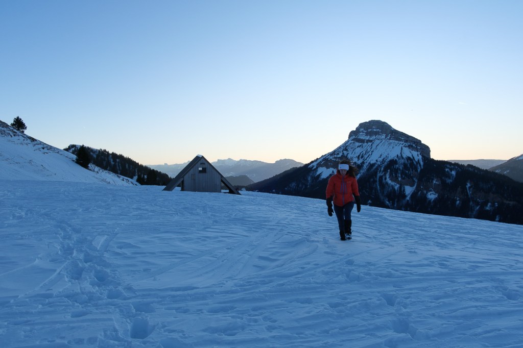 Montée progressive vers le sommet de Pravouta, en raquettes,